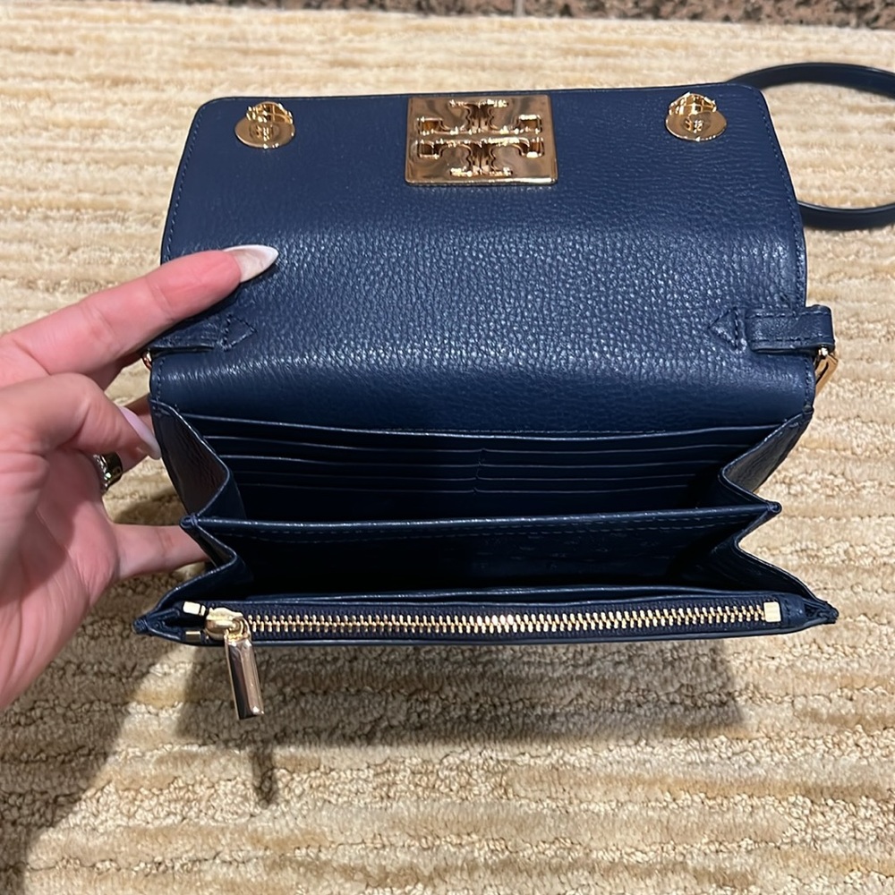Tory Burch Crossbody - Picture 5 of 7